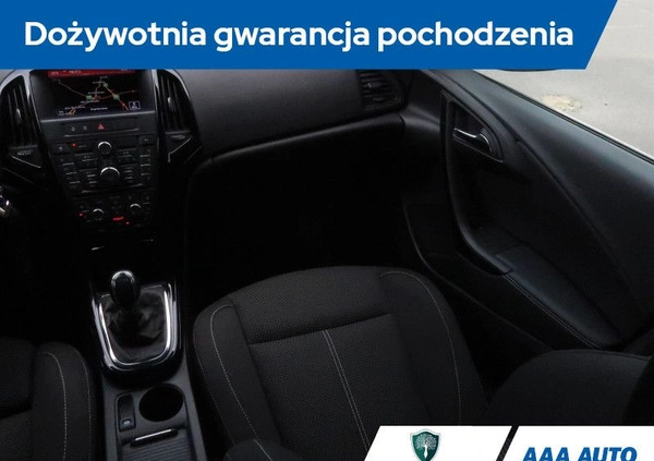 Opel Astra cena 30000 przebieg: 167772, rok produkcji 2015 z Sieradz małe 277